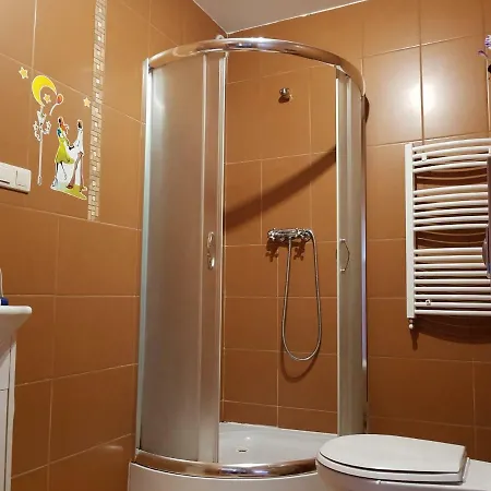 Wynajem Pokoi Pod Lasem Habitación en casa particular Karpacz