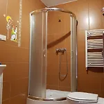 Wynajem Pokoi Pod Lasem 홈스테이 카르파츠